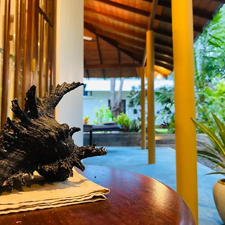 See Turtle Villa Tangalle Exterior photo